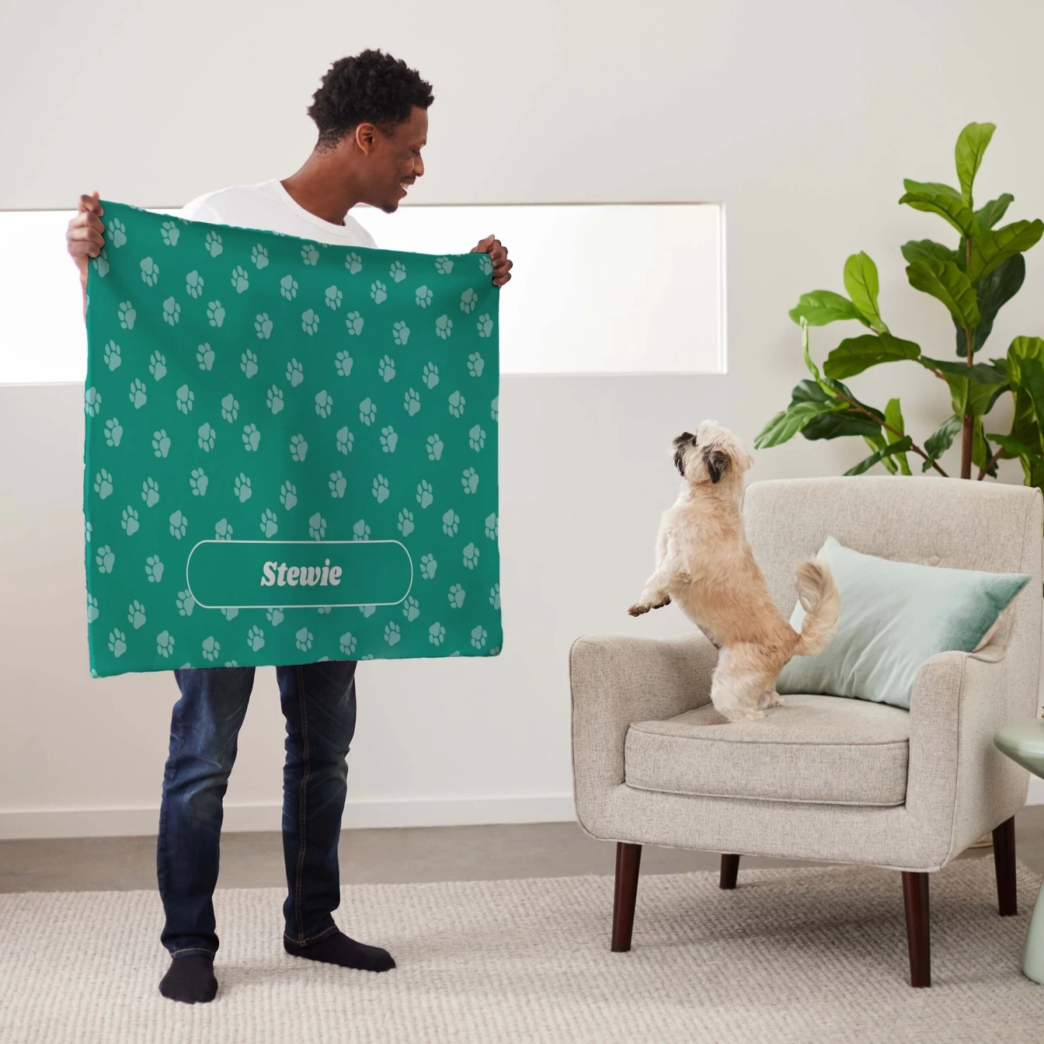 Frisco Personalized Paws Soft Fleece Cat & Dog Blanket, 30" X 40" 8 Frisco Personalized Paws Soft Fleece Cat & Dog Blanket, 30" X 40" - Image 6